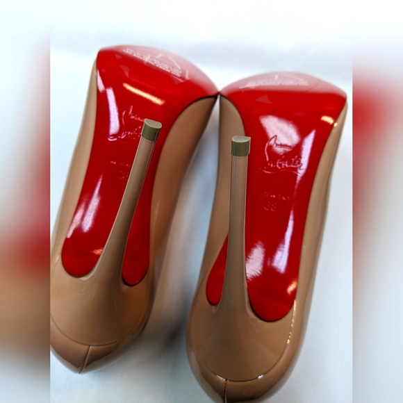 Christian Louboutin Hot Chick Beige Pumps (US 8) - Picture 3 of 15
